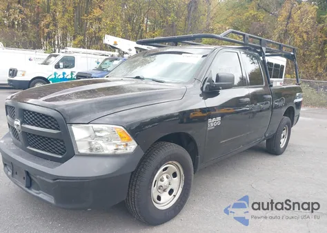 2019 Ram 1500 Classic Tradesman 4X4 6'4 Box z USA, uszkodzony, nr VIN 1C6RR7FG0KS620551